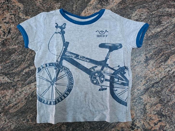 Mt 92 Grijze T-shirt blauwe fiets, Kinderen en Baby's, Kinderkleding | Maat 92, Gebruikt, Jongen, Shirt of Longsleeve, Ophalen of Verzenden