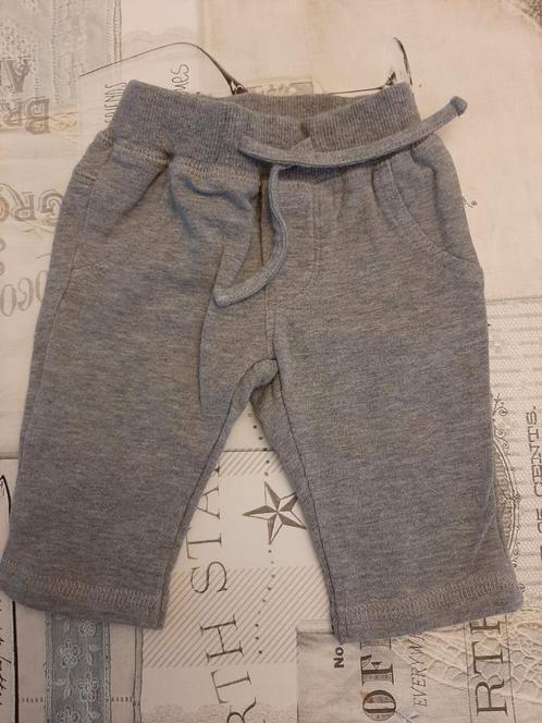 Babykleding jongen maat 50 / 56 : lange  broeken /  9 stuks, Kinderen en Baby's, Babykleding | Maat 50, Zo goed als nieuw, Ophalen of Verzenden