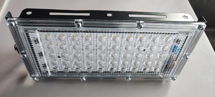 **23 twee Ledlampen (armatuur)   50Watt  6500K  *gloednieuw, Tuin en Terras, Buitenverlichting, Nieuw, Led, Ophalen