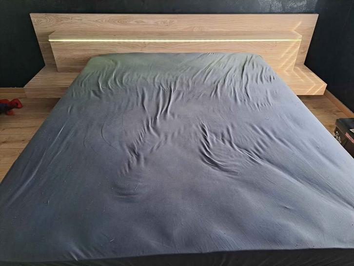 Lit 2 personnes avec commode, Maison & Meubles, Chambre à coucher | Lits, Comme neuf, Deux personnes, 160 cm, 200 cm, Bois, Autres couleurs