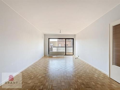 Appartement à louer à Schaerbeek, 2 chambres, Immo, Huizen te huur, Appartement, D