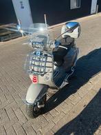 Vespa sprint full option Nardo grey, Fietsen en Brommers, Ophalen