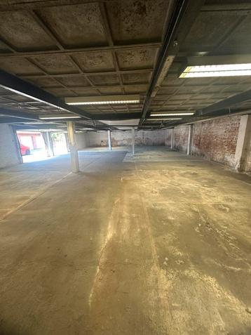 Magazijn , garage of opslagplaats te huur in hoboken beschikbaar voor biedingen