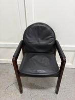 Vintage fauteuil houten frame en luxe zwarte leren bekleding, Ophalen of Verzenden