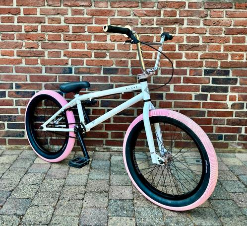 Blank BMX, Fietsen en Brommers, Fietsen | Crossfietsen en BMX, Zo goed als nieuw, 20 tot 24 inch, V-brakes, Ophalen