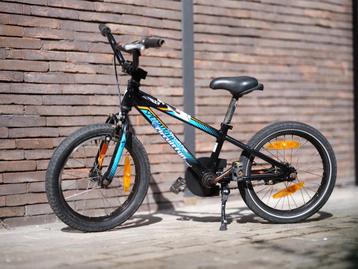 Kinderfiets specialized 16 inch beschikbaar voor biedingen