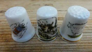 Porseleinen vingerhoedje Witte Duitse Edelgeit, Enlèvement ou Envoi, Comme neuf, Porcelaine