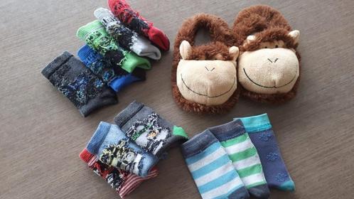 Sokken en sloefjes (maat 23-26), Kinderen en Baby's, Babykleding | Schoentjes en Sokjes, Zo goed als nieuw, Slofjes, Ophalen