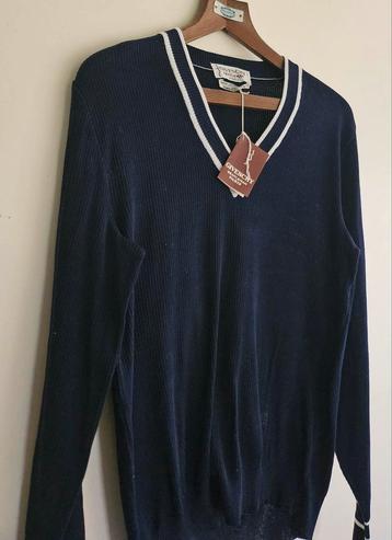 Exclusieve Vintage Givenchy Gentleman Paris V-hals Trui  beschikbaar voor biedingen