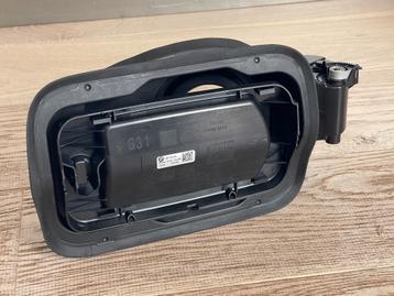 OEM BMW 5 (2017-2023)G31 Afdekkom 7387782-09 + 100046119-08 beschikbaar voor biedingen