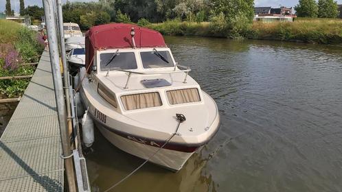 Motorjacht te koop, Watersport en Boten, Motorboten en Motorjachten, Gebruikt, Polyester, 6 tot 9 meter, Benzine, Buitenboordmotor