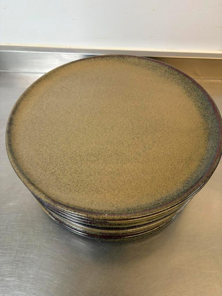 Keramisch servies in perfecte staat – bieden mag!, Huis en Inrichting, Keuken | Servies, Zo goed als nieuw, Bord(en), Overige stijlen