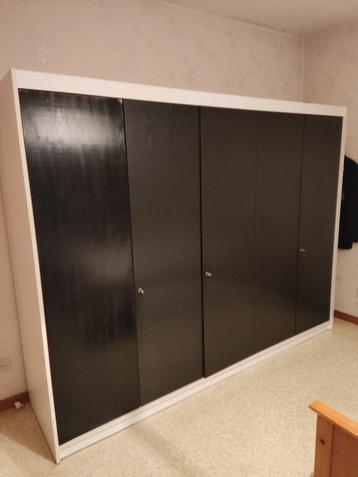 slaapkamer compleet beschikbaar voor biedingen