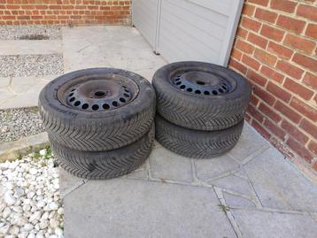 Pneus avec jantes 195/60r15 beschikbaar voor biedingen
