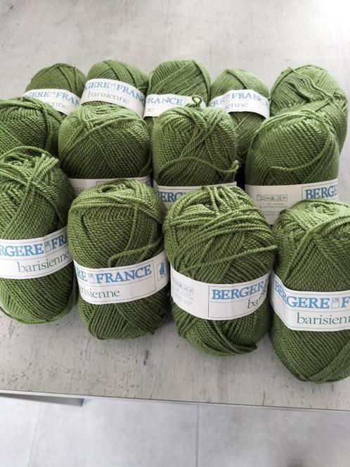 Bol wol B van F barisienne groen (13 ballen)., Hobby en Vrije tijd, Breien en Haken, Ophalen of Verzenden