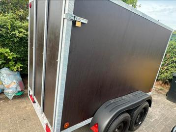 Gesloten aanhangwagen 2m50 op 1m25 beschikbaar voor biedingen