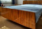 Tweepersoonsbed (met bijpassende nachtkastjes), Ophalen, Gebruikt, Beige, Tweepersoons