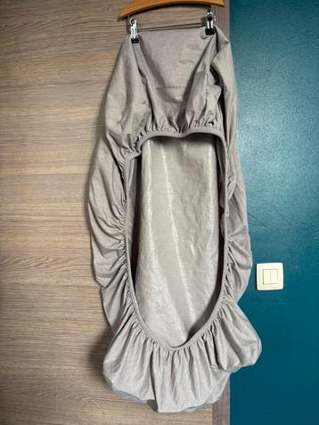 Drap housse et alese 2en1 60x120, Neuf, Drap-housse ou Taie d'oreiller, Garçon ou Fille, Gris
