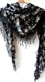 Sjaal : zwart met mooie bloemetjes patroon / motief / thema, Kleding | Dames, Mutsen, Sjaals en Handschoenen, Ophalen of Verzenden