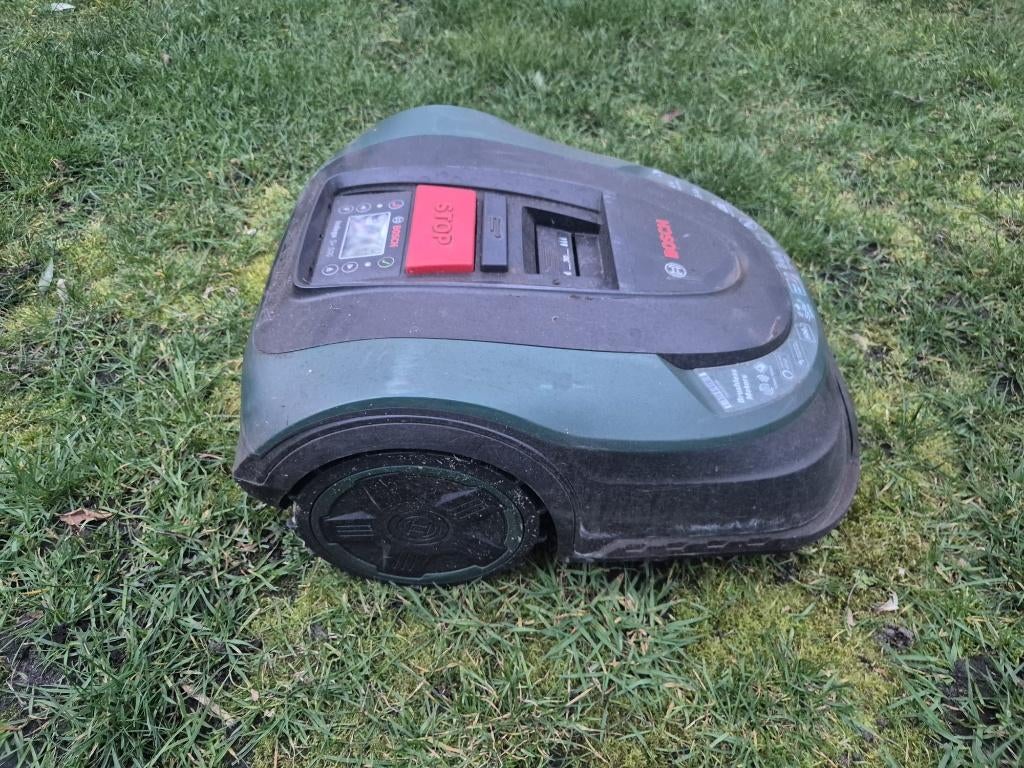 Bosch Indego S + 500, Tuin en Terras, Robotmaaiers, Zo goed als nieuw, Minder dan 20 cm, Bestuurbaar via app, Ophalen of Verzenden