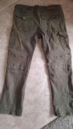 Motorbroek met knie- en heup-protector, Ophalen