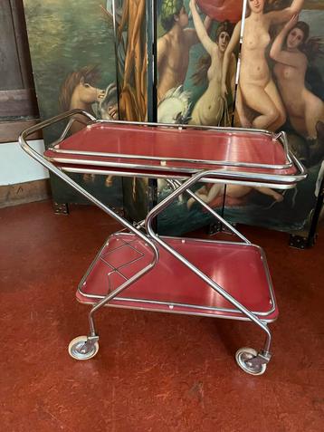 Vintage bar cart beschikbaar voor biedingen