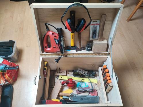 33 Outils à bois - coffre à outils, Bricolage & Construction, Boîtes à outils, Comme neuf, Enlèvement ou Envoi