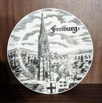 Assiette "Freiburg" en Porcelaine Mitterteich Bavaria, Antiquités & Art, Antiquités | Assiettes décoratives & Carrelages, Enlèvement ou Envoi