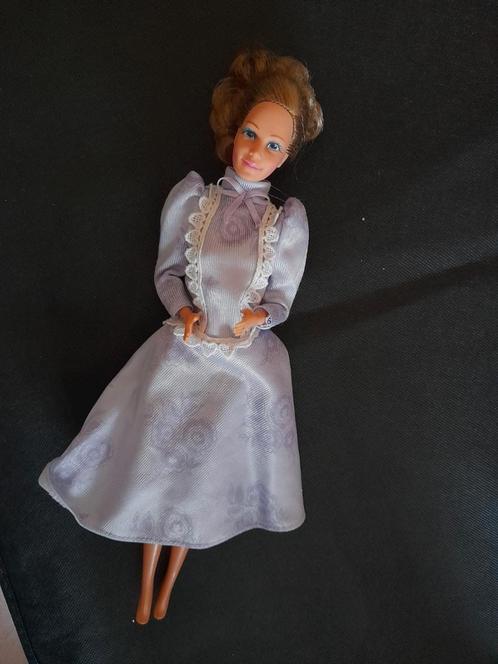 Barbie grandma mattel jaren 80 Taiwan, Verzamelen, Poppen, Zo goed als nieuw, Ophalen of Verzenden