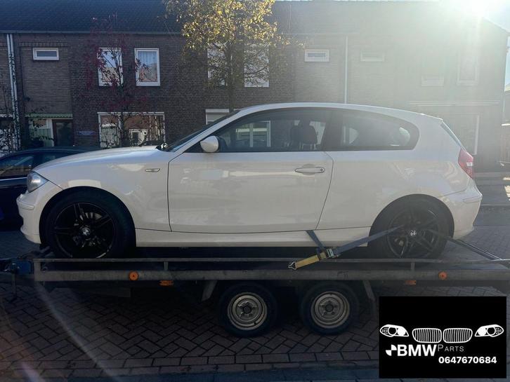 Alle onderdelen Bmw E81 E82 E87 E88 LCI bi xenon alpinweiss, Auto-onderdelen, Carrosserie, Bumper, BMW, Gebruikt, Herkomst onderdeel bekend