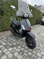 Vespa sprint 2021 A klasse euro 5, Fietsen en Brommers, Ophalen, Overige modellen, Klasse A (25 km/u), Zo goed als nieuw