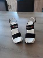 Nieuwe sandalen, Kinderen en Baby's, Ophalen, Zo goed als nieuw