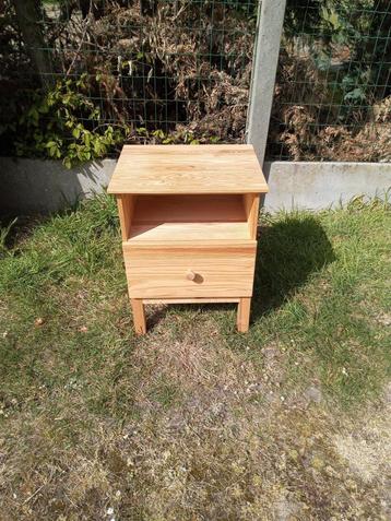 Nachtkastje IKEA Tarva grenen hout, Huis en Inrichting, Ophalen, 55 tot 70 cm, Zo goed als nieuw, 45 tot 65 cm