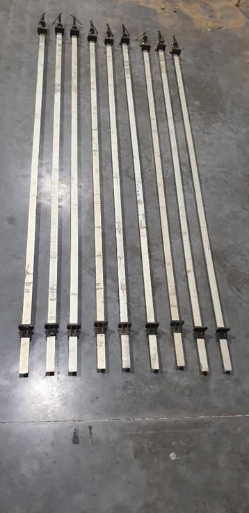 Hout klemmen beschikbaar voor biedingen