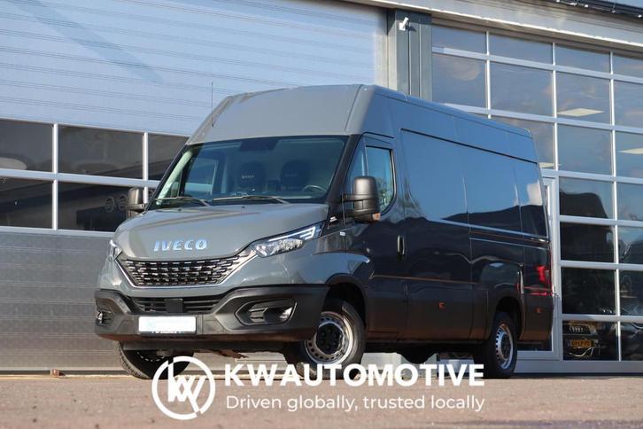 Iveco Daily 35S18HV 3.0 35 L2 H2 AUT/ LED/ CAMERA/ 3.5T/ CRU, Auto's, Bestelwagens en Lichte vracht, Bedrijf, Te koop, ABS, Achteruitrijcamera