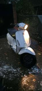 Vespa sprint a klasse, Vélos & Vélomoteurs, Enlèvement, Comme neuf