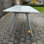 Bureau IKEA thyge 160cm x 80cm, Ophalen of Verzenden, In hoogte verstelbaar, Zo goed als nieuw, Bureau