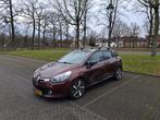 Renault Clio 1.5 DCI 66KW Estate AUT 2015 Bruin, Auto's, Automaat, Euro 5, 625 kg, 4 cilinders