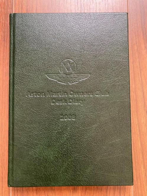 Aston Martin – Owners Club Desk Diary 2008 Première édition, Livres, Autos | Livres, Comme neuf, Autres marques, Enlèvement ou Envoi