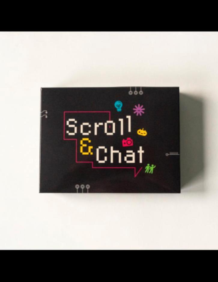 Scroll & Chat (ONGEBRUIKT), Hobby en Vrije tijd, Gezelschapsspellen | Kaartspellen, Nieuw, Een of twee spelers, Drie of vier spelers