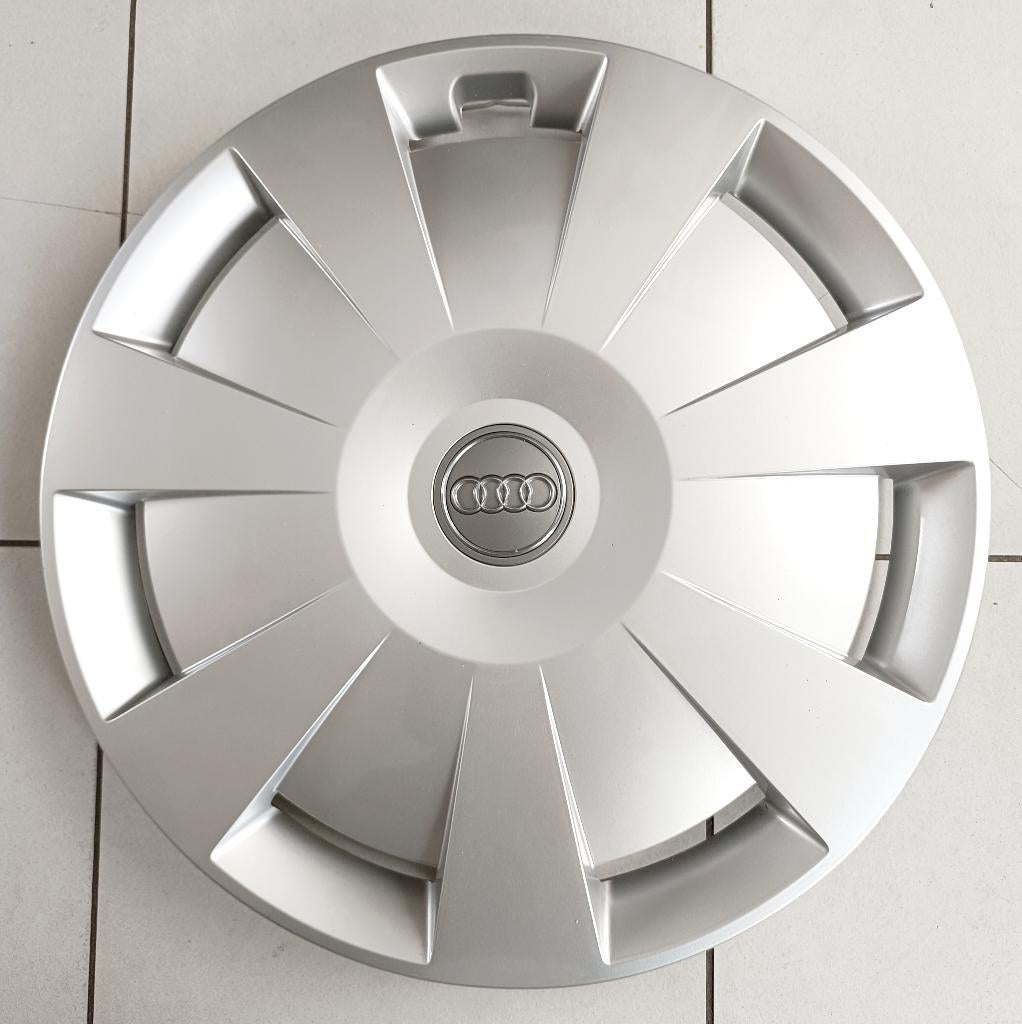 LOT 4 ENJOLIVEURS AUDI 16 POUCES NEUFS, Autos : Pièces & Accessoires, Pneus & Jantes, Pneu(s), 16 pouces, Enlèvement