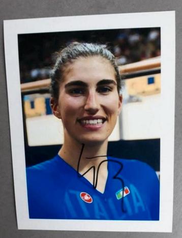 Gesigneerde foto van Elisa Balsamo. beschikbaar voor biedingen