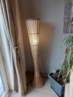 Mooi hoge lamp rotan / riet, Huis en Inrichting, Ophalen, Zo goed als nieuw