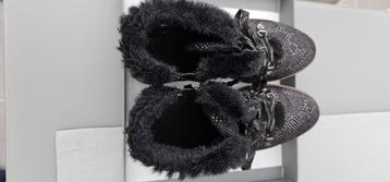 schoenen beschikbaar voor biedingen