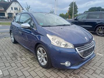 Peugeot 208 1.4benzine euro 5  beschikbaar voor biedingen