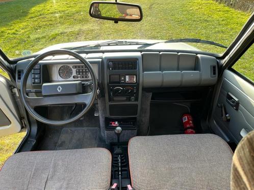 Renault R5 GTL, Auto's, Renault, Particulier, Benzine, Overige carrosserie, 4 deurs, Handgeschakeld, Zilver of Grijs, Grijs, Stof