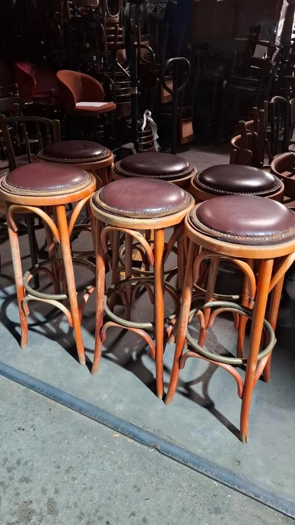 6 bistro cafe thonet krukken vintage NAILS & koper voetring, Huis en Inrichting, Barkrukken, Hout, Ophalen of Verzenden