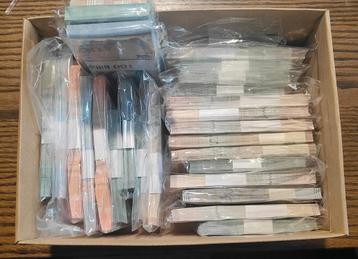 27 lots en provenance de Syrie et du Venezuela, tous en qual, Enlèvement ou Envoi, Billets de banque