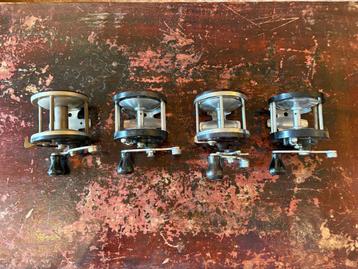 Lot de 4 moulinets a tambour tournant beschikbaar voor biedingen