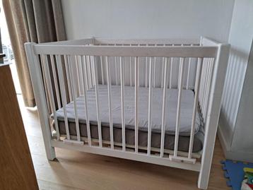 Park met toebehoren  beschikbaar voor biedingen